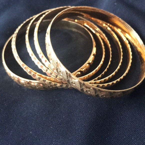 Gold tone bangles - Picture 2 of 2